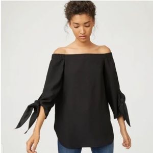 Club Monaco | Sophiya Blouse — Black | Size 2